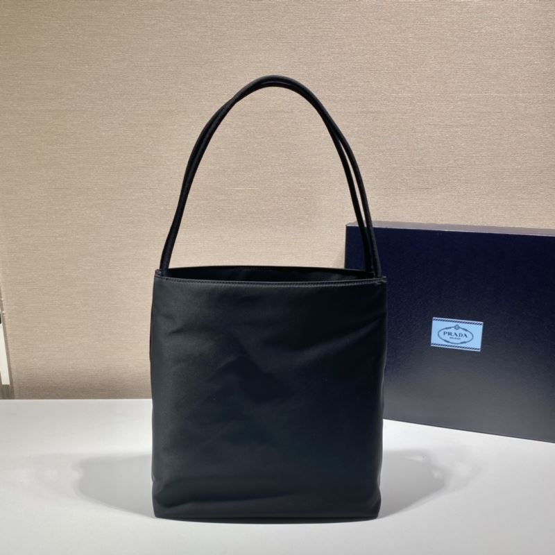 Pra*a tote bags